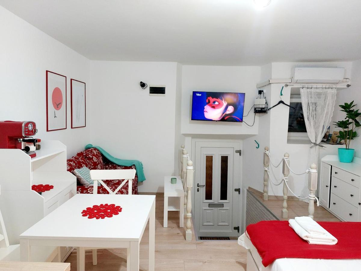 Sha La La - Charming, Unique Studio In A Historic Building Next To A Castle, Wifi, Smart Tv, Washer-Dryer バカル エクステリア 写真