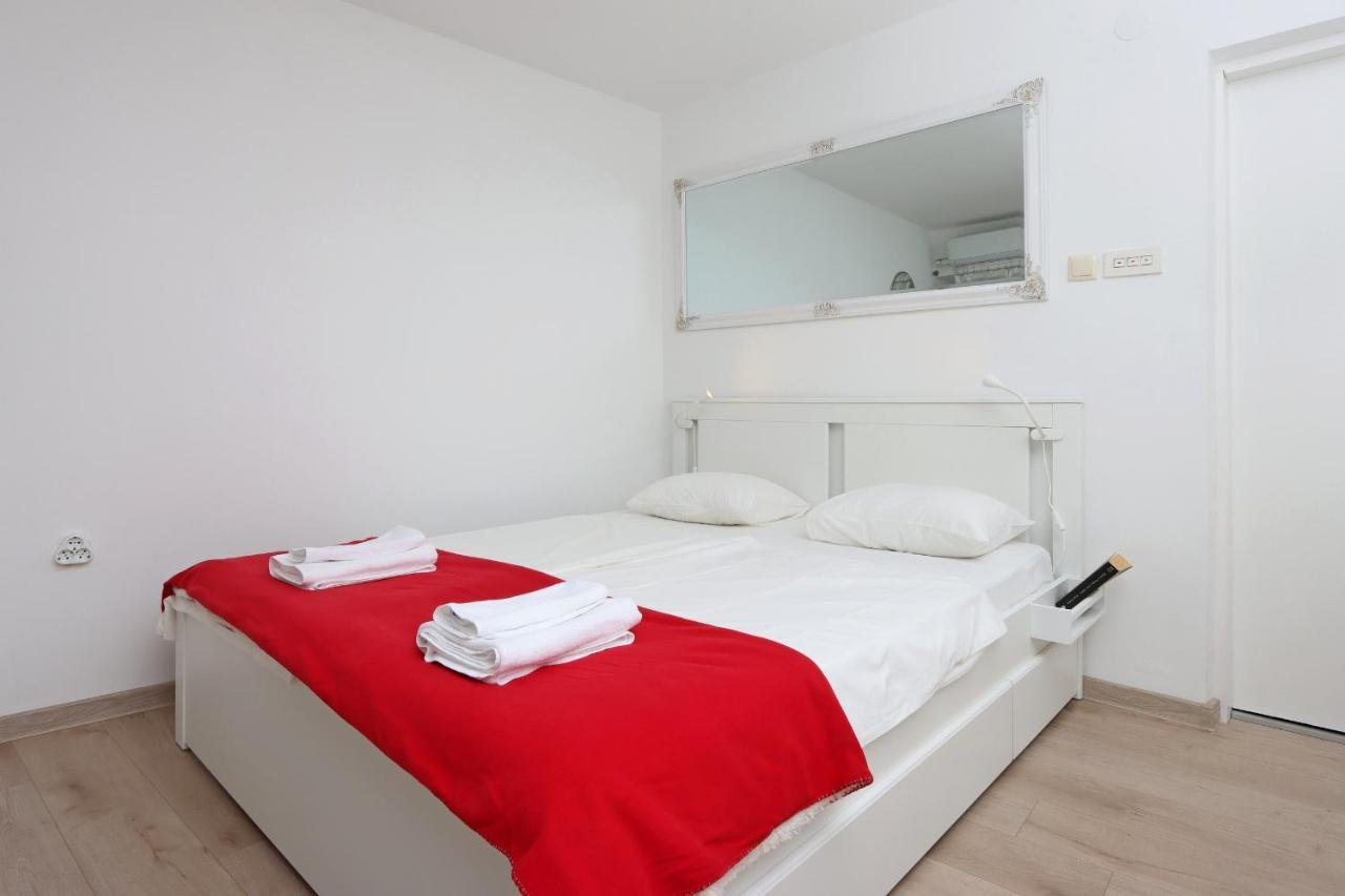 Sha La La - Charming, Unique Studio In A Historic Building Next To A Castle, Wifi, Smart Tv, Washer-Dryer バカル エクステリア 写真